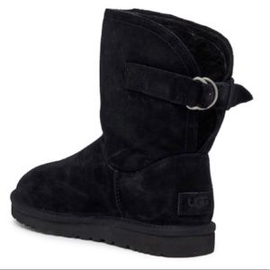 NIB UGG Remora Boots BLACK 7